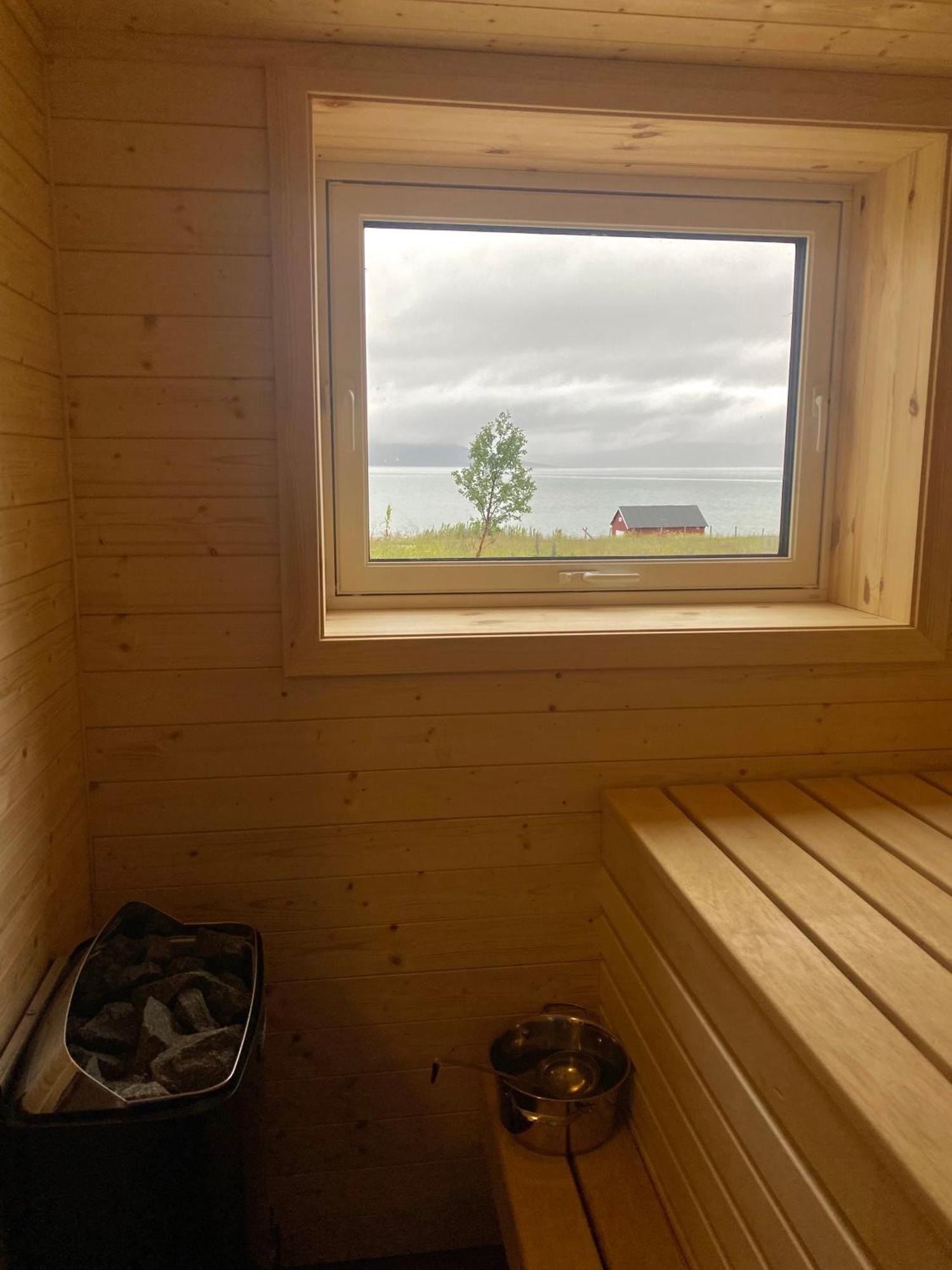 Unique And Charming Holiday Home With Fantastic Sea Views 特罗姆瑟 外观 照片